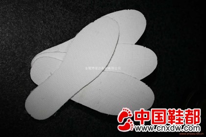 防刺穿中底布