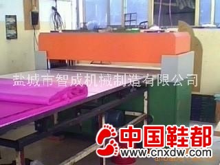 精密四柱油压裁断机【国内规模最大 保用期二年】