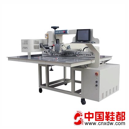 供应2019新款电脑打钉缝纫机 车缝钉扣一体机 缝纫打钉加工中心