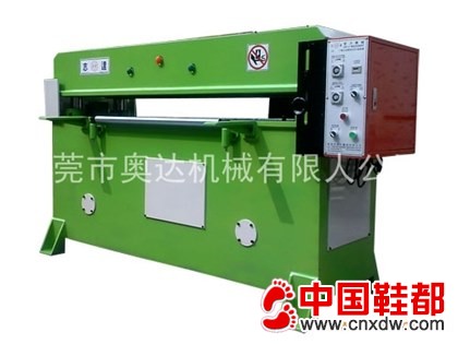 精蜜四柱裁断机(ZD-S-30T)