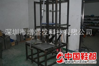 增盛发PU制鞋机械设备　深圳制鞋机器　PU聚氨酯