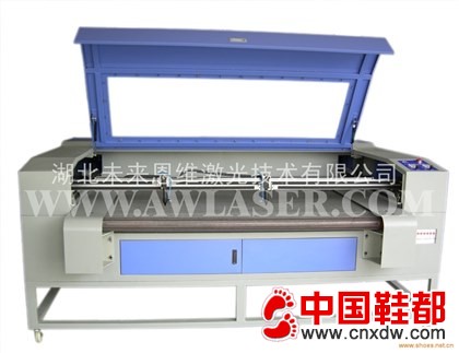 AW-100165BS型双头汽车座垫激光切割机