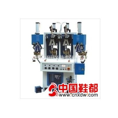 后踵定型机