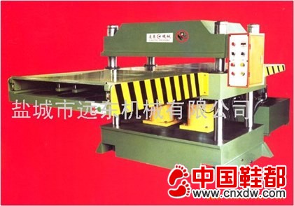 XCLP2-1200/2000型液压四柱式裁断机