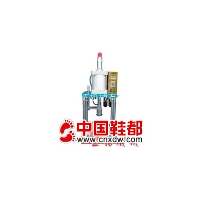 四柱气动冲床