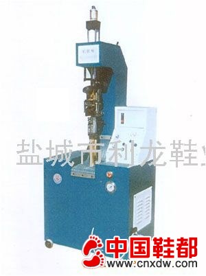 LL-XDDG型半自动油压钉跟机