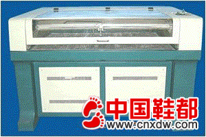 HZL — C12590 系列中功率激光切割机