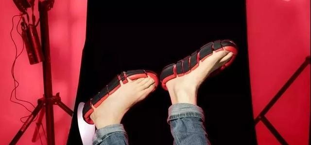 全球首款！“敞篷跑鞋”在以色列发明没有鞋面的