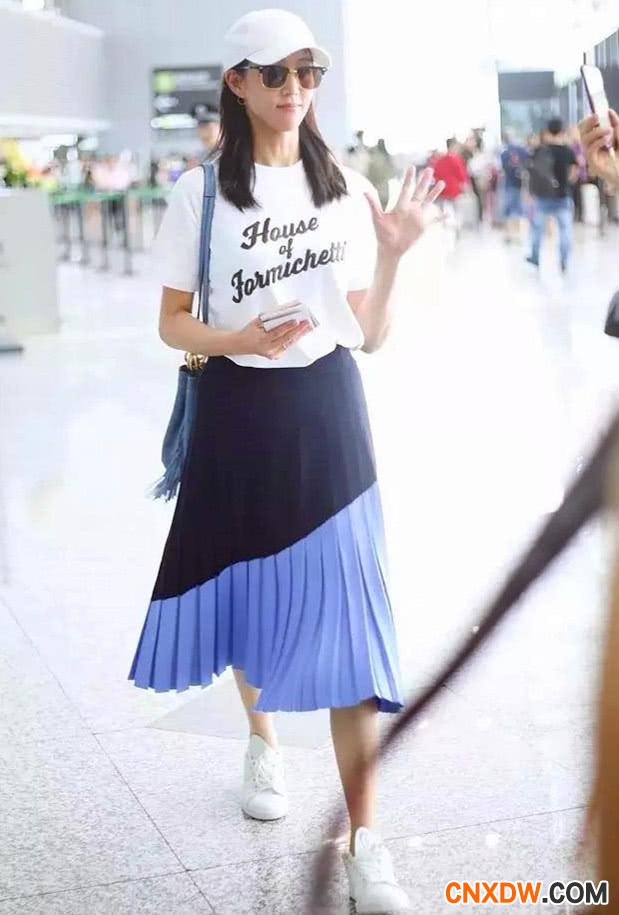 烂大街的小白鞋 穿好今夏继续火 你搭配对了吗