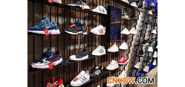 安踏和李宁斗法结果却伤了361度真是怪事奇谈