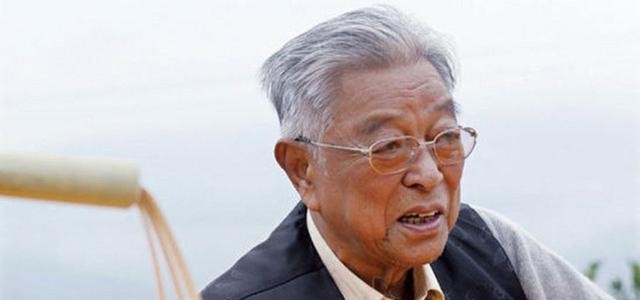 91岁烟王褚时健去世，从阶下囚到亿万富翁，种褚橙一年卖1亿