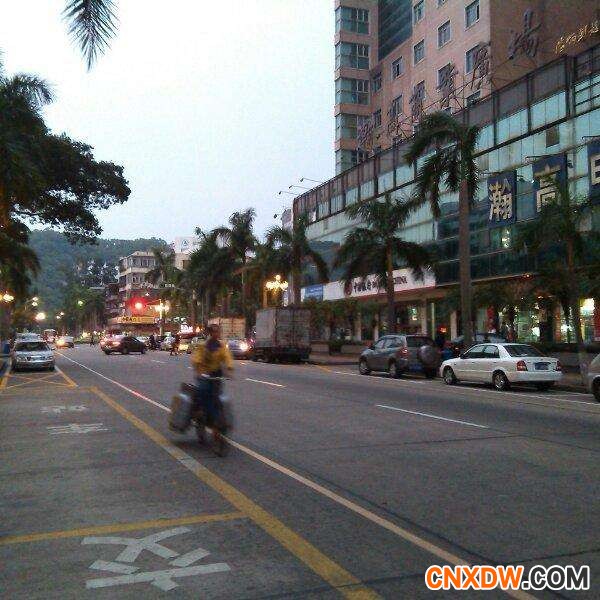 珠海湾仔沙电脑批发市场.jpg