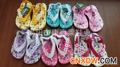 婴儿人字拖