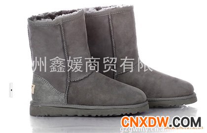 厂家长期供应外贸雪地靴 批发流行经典款羊皮毛一体雪地靴5825