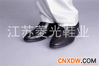 菱光增高鞋