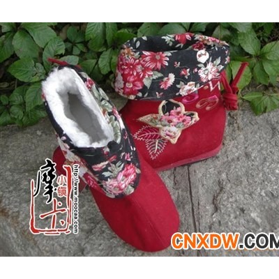 流年女鞋靴子,绣花中筒棉靴厂家批发