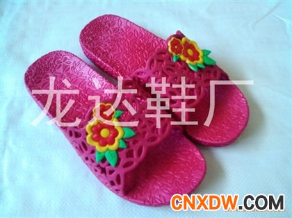 蝴蝶拖鞋