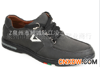休闲皮鞋