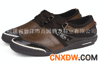 休闲皮鞋
