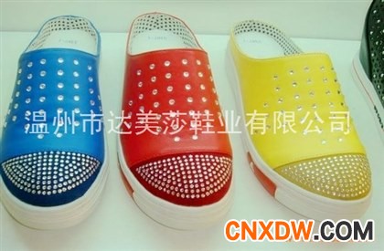 PU女休闲鞋