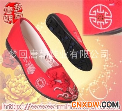 “梦回唐朝”品牌古典手绘布鞋图片即将上线