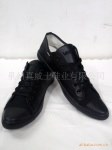 Z工厂大量生产VANVIS男士休闲PU鞋注塑