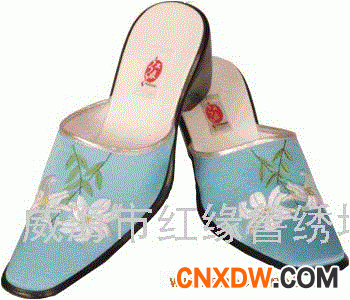 绣花拖鞋