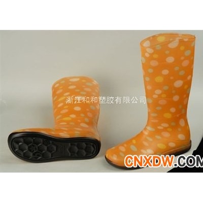 708多彩时装靴
