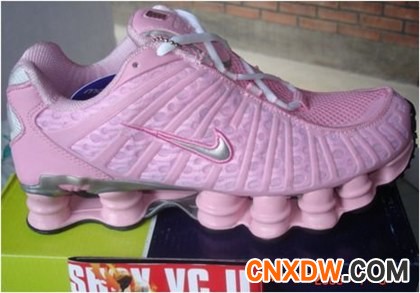 Nike运动鞋