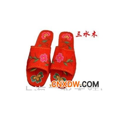 绣花拖鞋