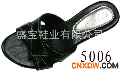 女式拖鞋