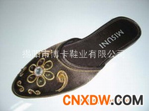 绣珠包头拖鞋