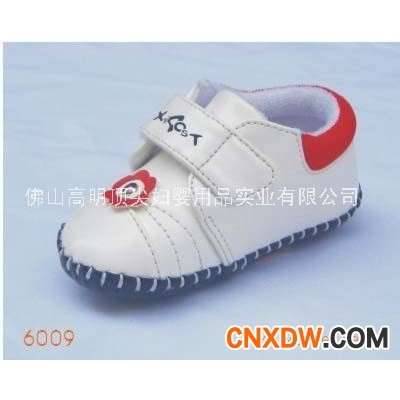 婴儿鞋
