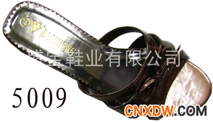 女凉鞋