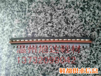 PVC三色车线沿条