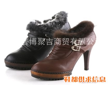 贝迪娜冬季新款兔毛防水台皮带扣裸靴女鞋