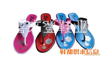 PVC水晶双色注塑人字拖鞋