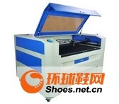 激光雕刻切割机  皮革激光雕刻切割机 CO2激光切割雕刻机