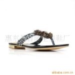 Z工厂直销 韩版女鞋凉鞋钻扣平底最..