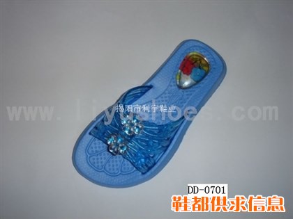 供应EVA童鞋,PVC吹气鞋,EVA发泡鞋,水晶童鞋