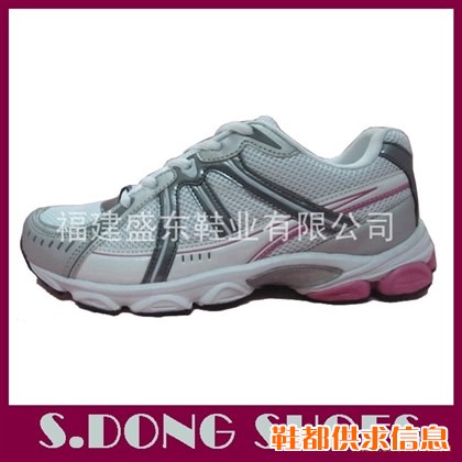 2011新款超轻女运动鞋，女鞋，运动鞋