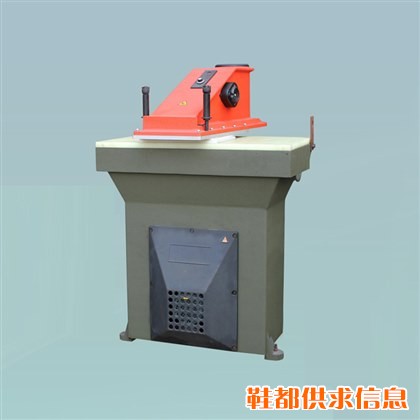 LX-107-摇臂裁断机