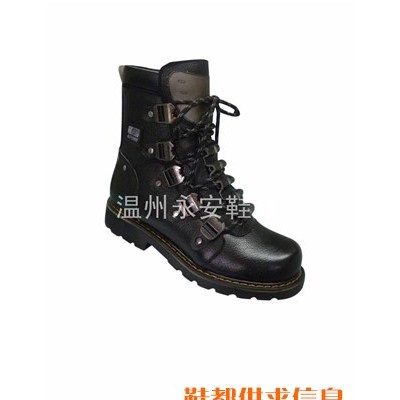 高帮皮鞋