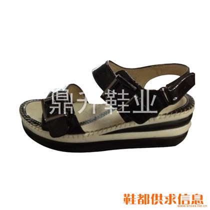 12-女士休闲凉鞋